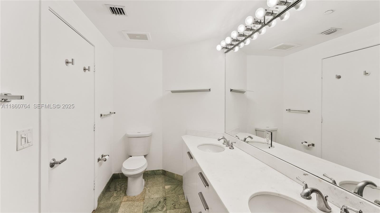 1050 Brickell Avenue 2620, Miami, FL 33131 photo 12