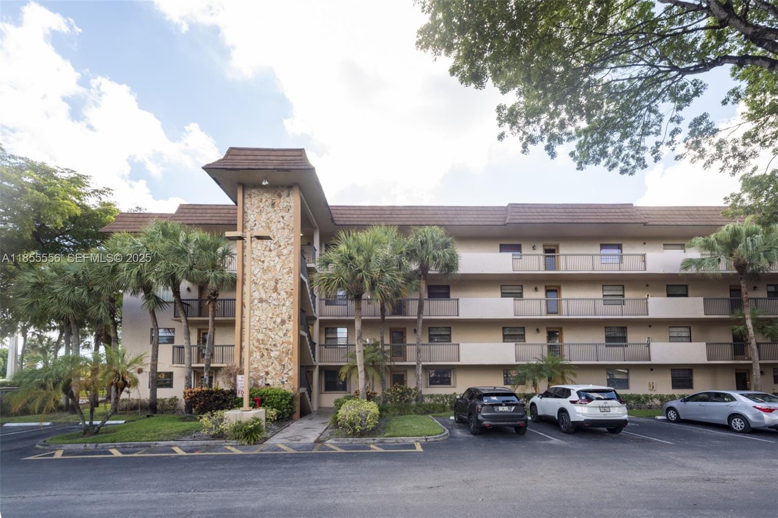 4965 E Sabal Palm Boulevard 303, Tamarac, FL 33319