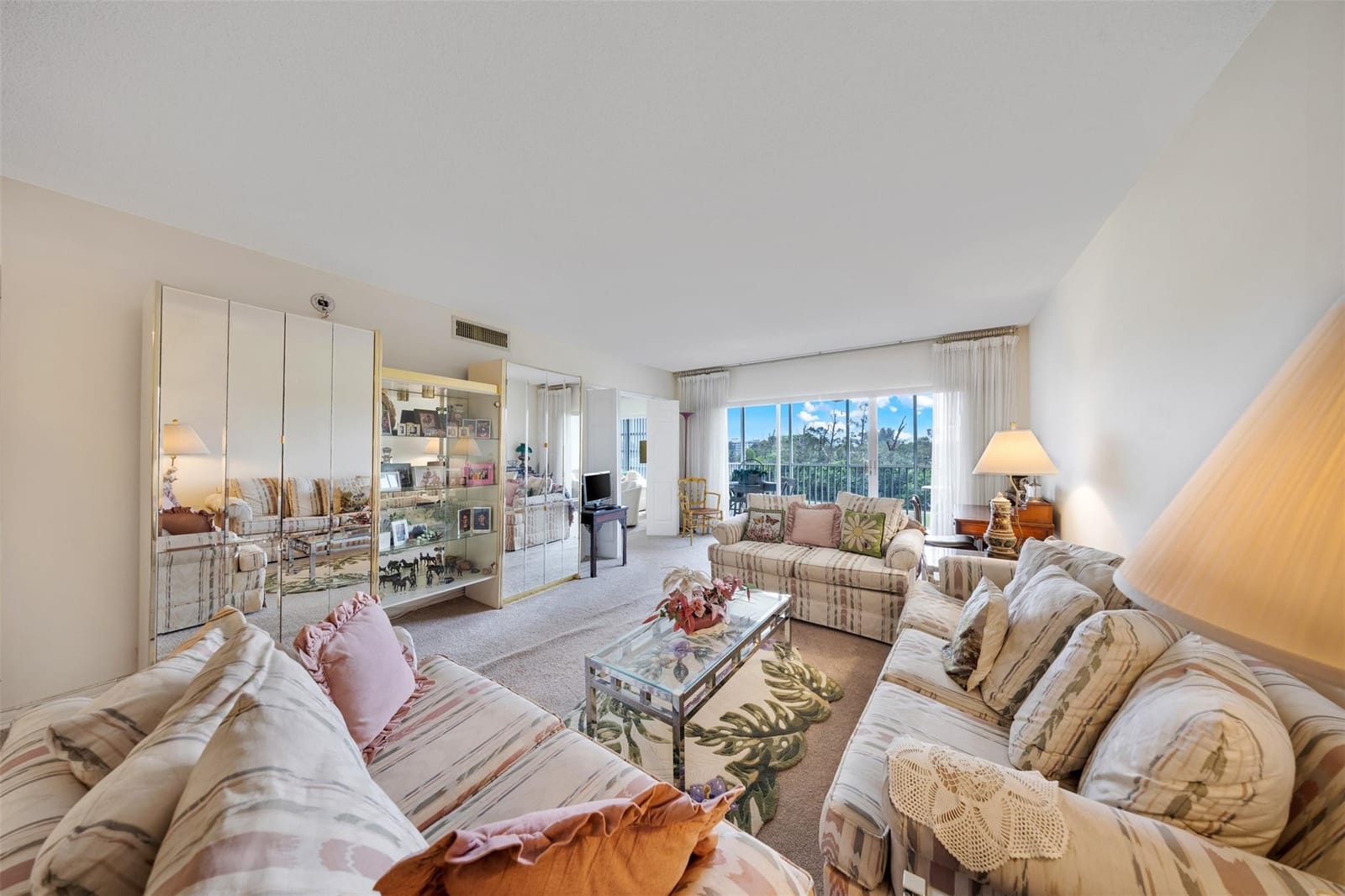 3000 N Palm Aire Drive 302 — photo 3