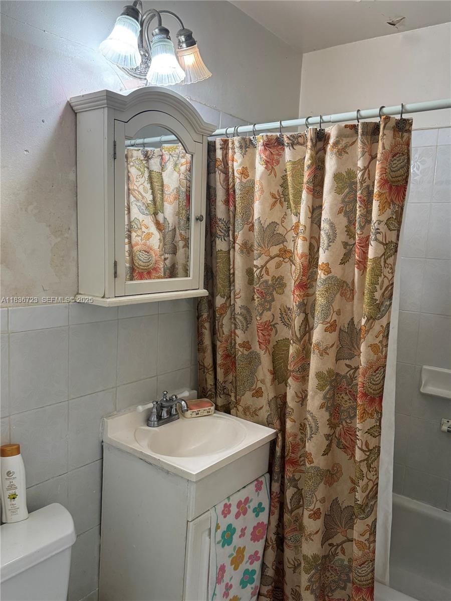 1385 NW 28th Street, Miami, FL 33142 photo 8