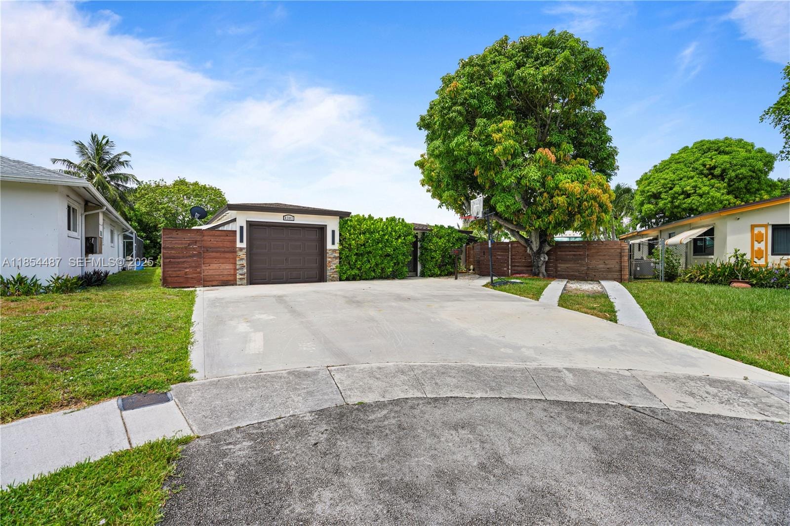 4301 NW 45th Avenue, Lauderdale Lakes, FL 33319 photo 4