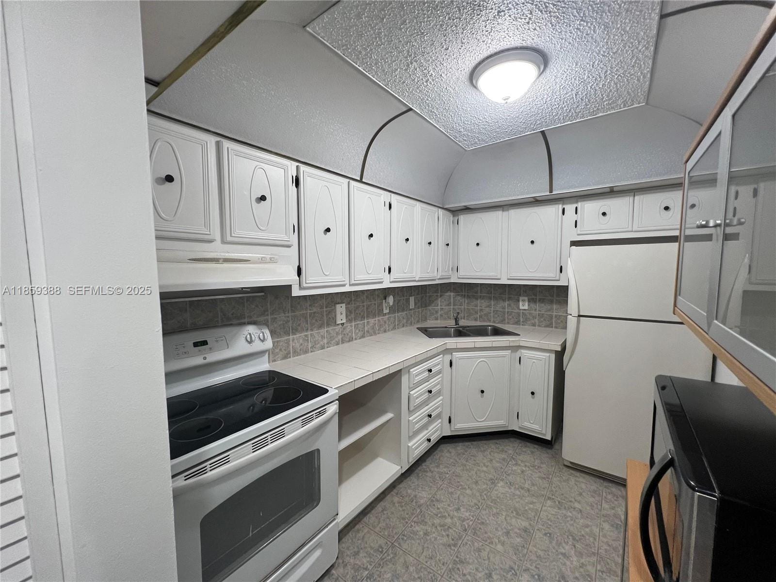 3101 Oakland Shores Drive H104, Oakland Park, FL 33309 photo 2