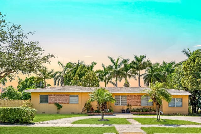 1400 SW 29th Avenue, Miami, FL 33145