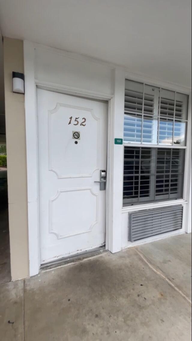 2555 9th Street N 152, Naples, FL 34103, Naples