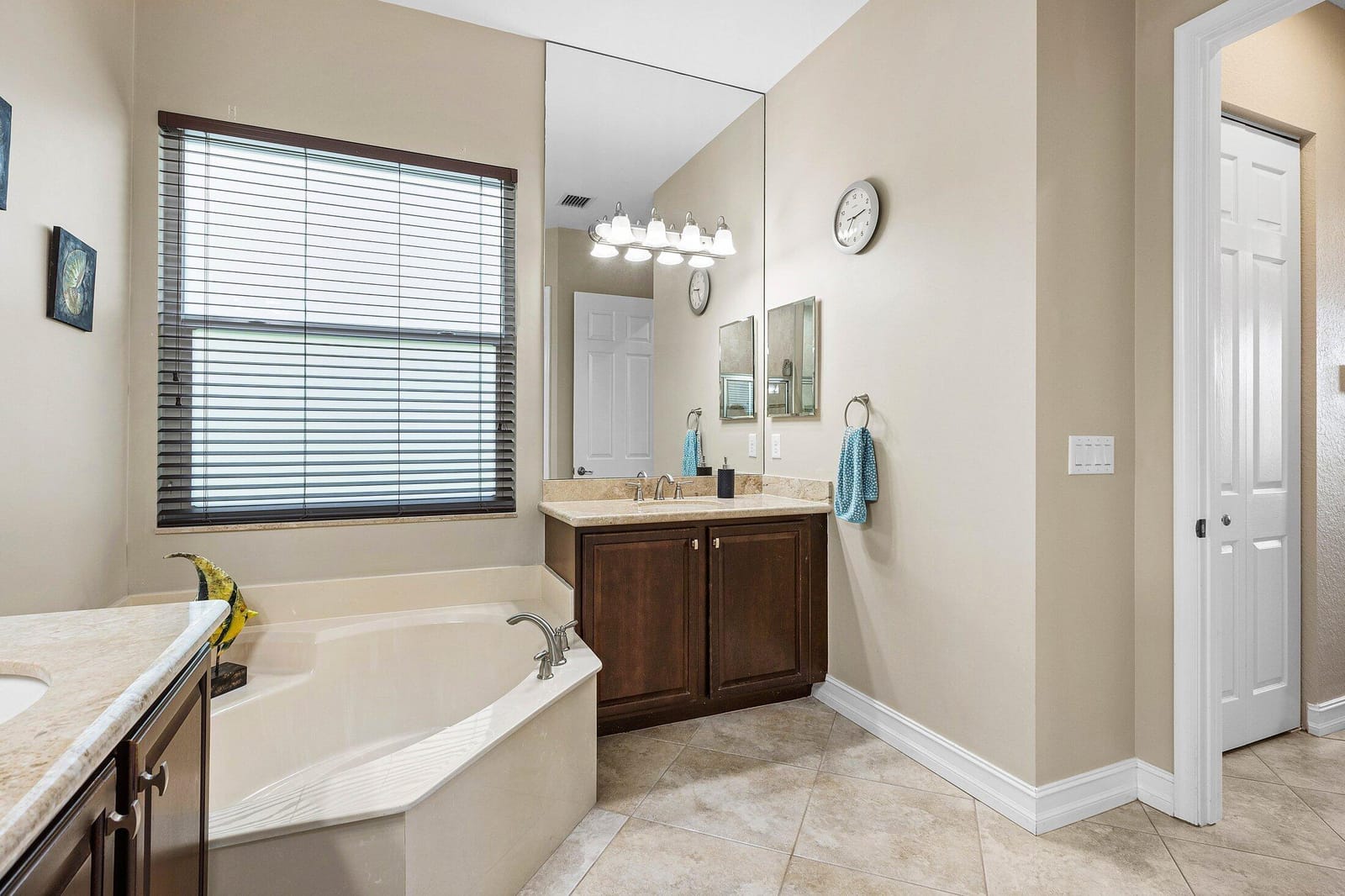 8388 Calabria Lakes Drive, Boynton Beach, FL 33473 photo 15