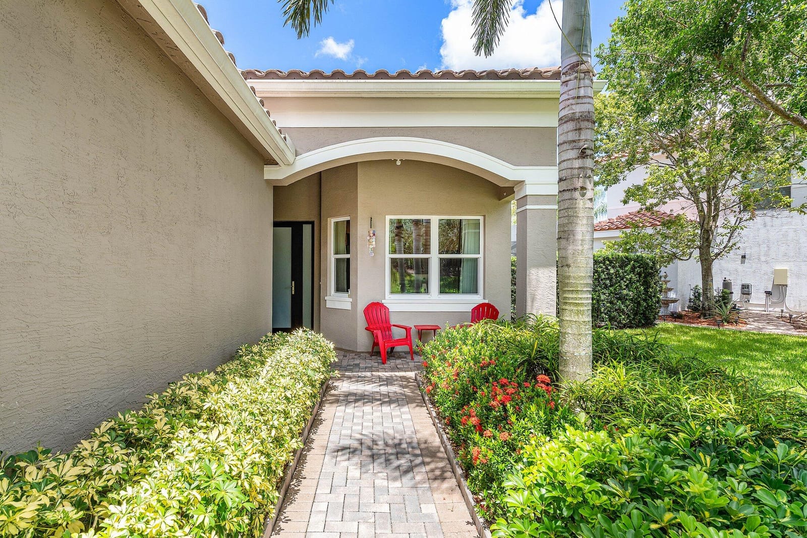 8388 Calabria Lakes Drive — photo 4