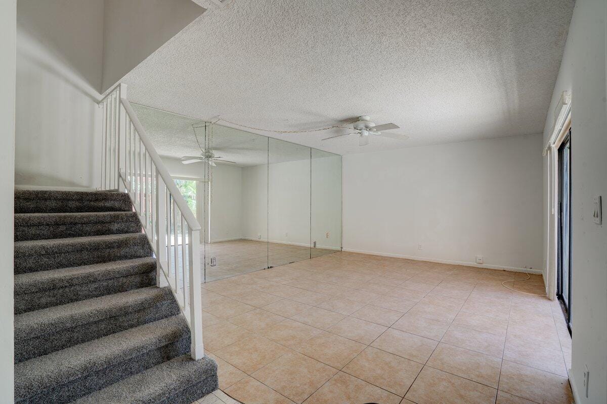 2530 Albatross Road N 8-B — photo 4