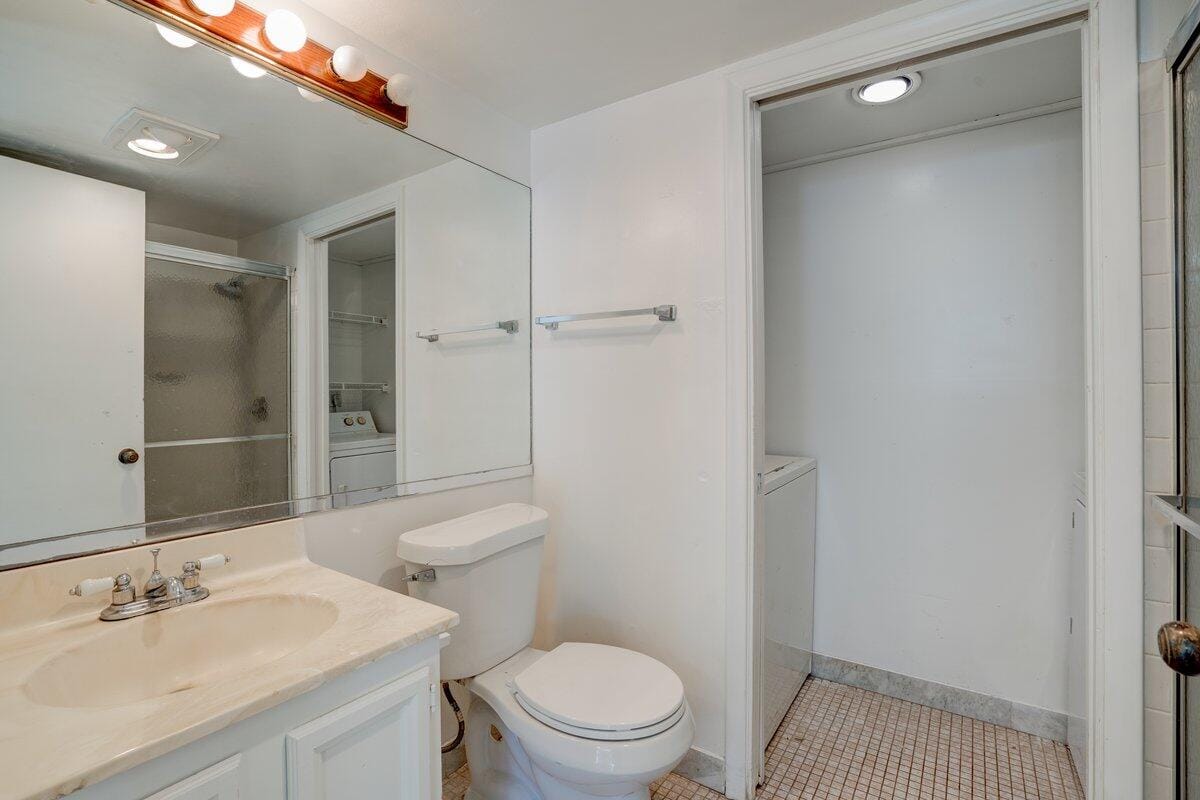 2530 Albatross Road N 8-B — photo 8