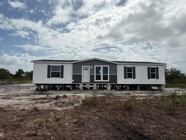 21122 NW 278th Street, sold in Tract, Okeechobee, FL