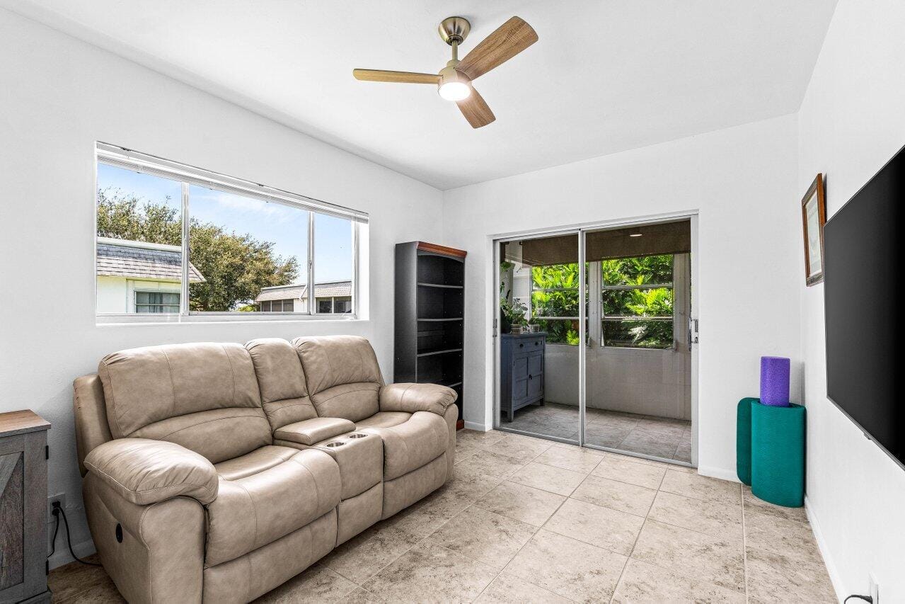 3240 Lake Osborne Drive 205, Lake Worth Beach, FL 33461 photo 17