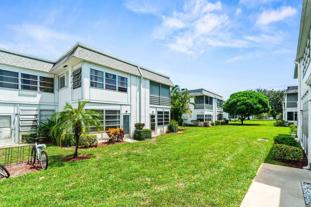 3240 Lake Osborne Drive 205, Lake Worth Beach, FL 33461 photo 24