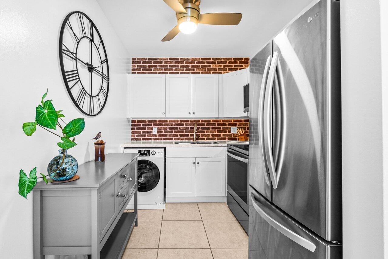 3240 Lake Osborne Drive 205, Lake Worth Beach, FL 33461 photo 8