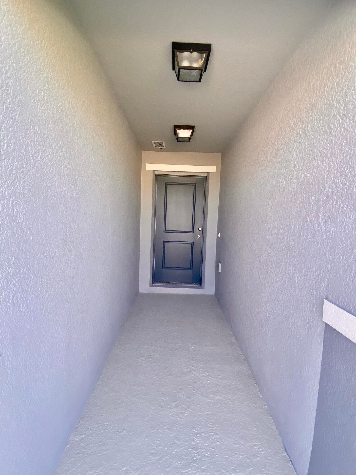 2460 Begonia Street — photo 2