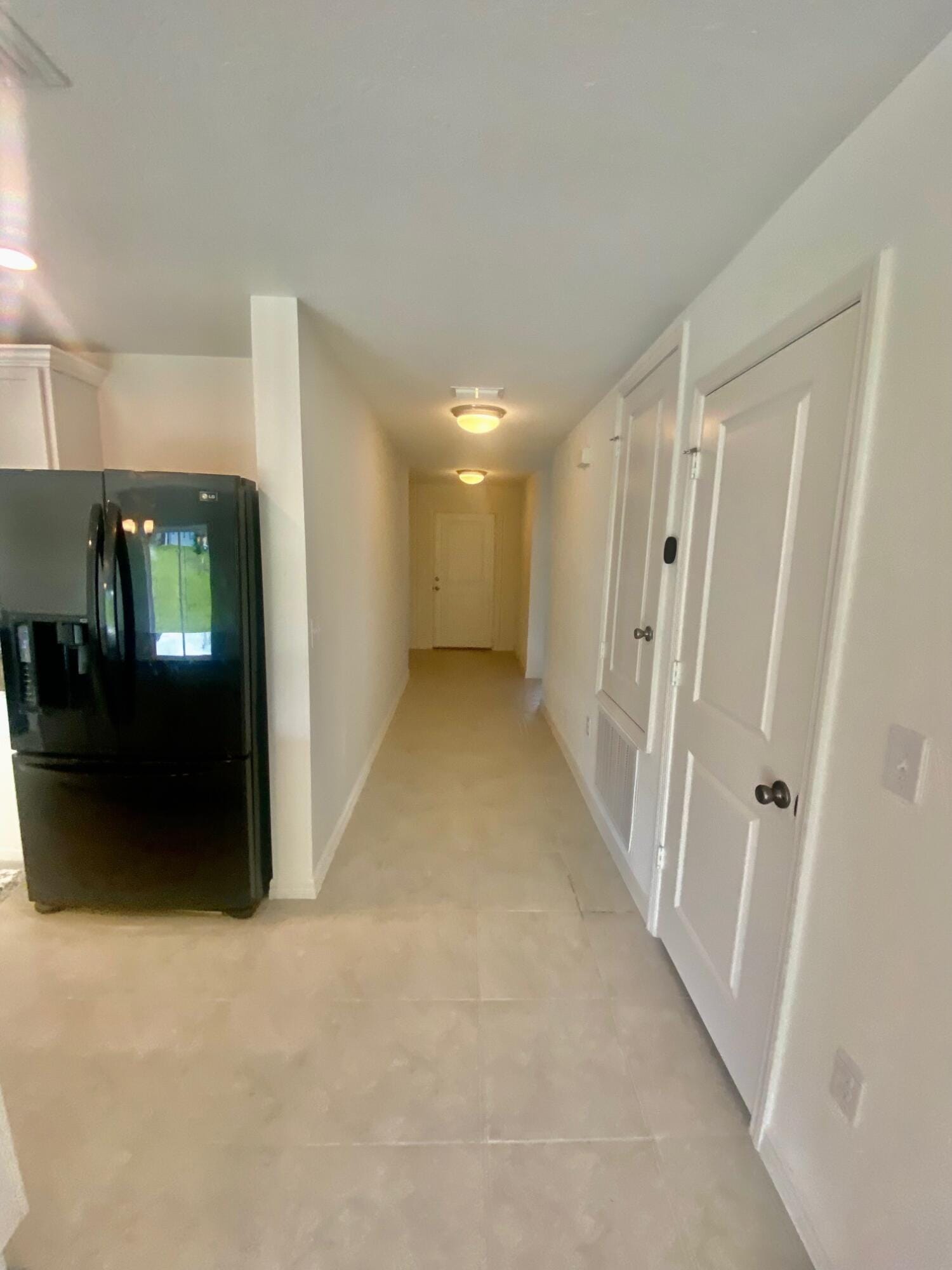 2460 Begonia Street — photo 3