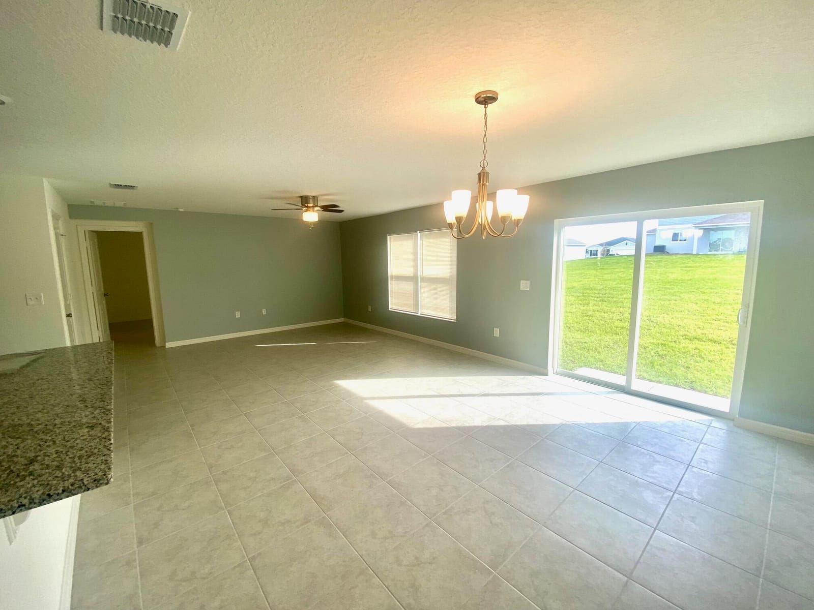 2460 Begonia Street — photo 6