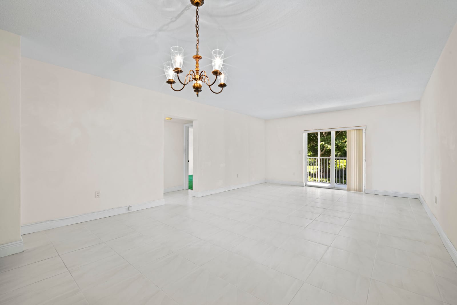200 E Royal Palm Road 2110 — photo 5
