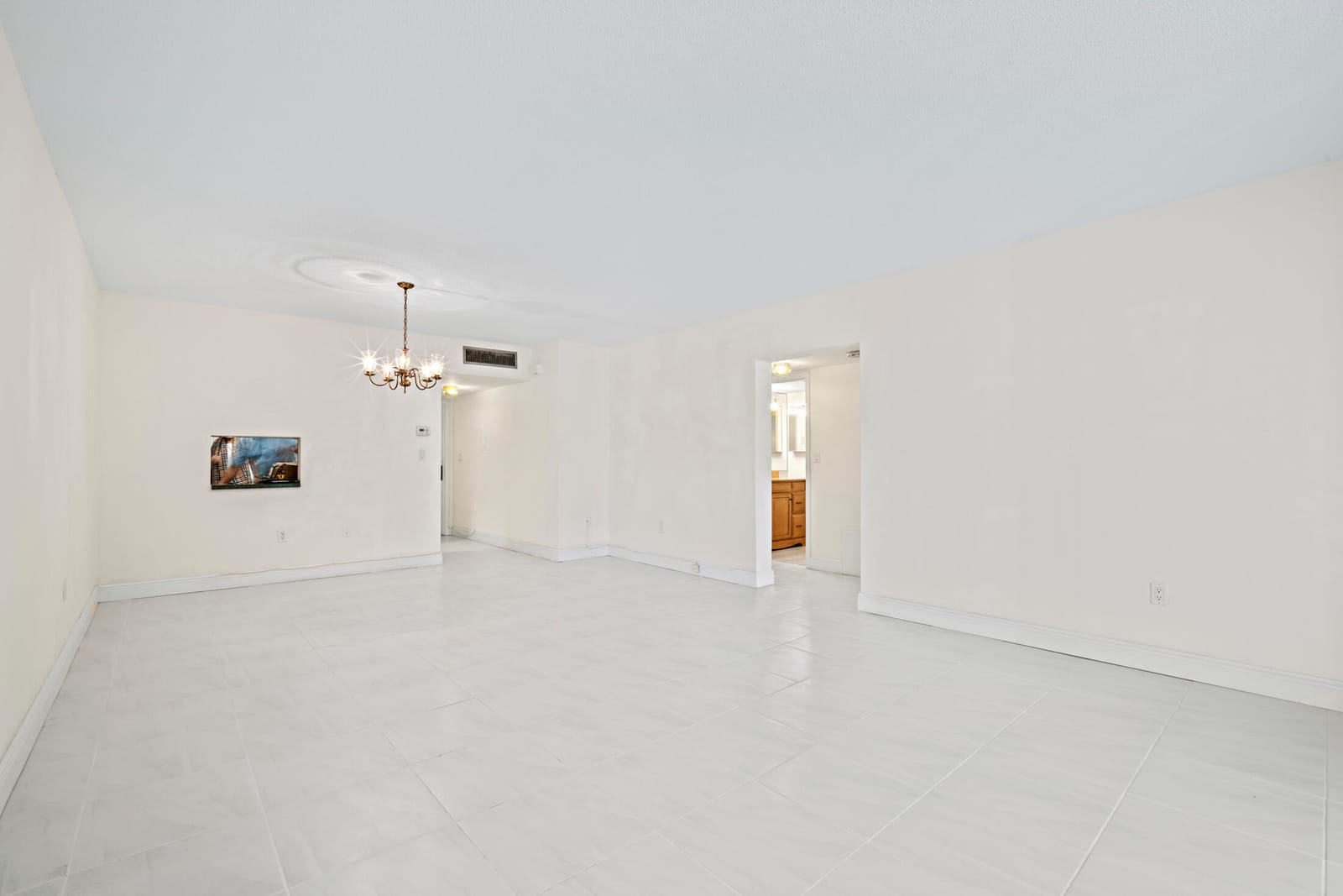 200 E Royal Palm Road 2110 — photo 9