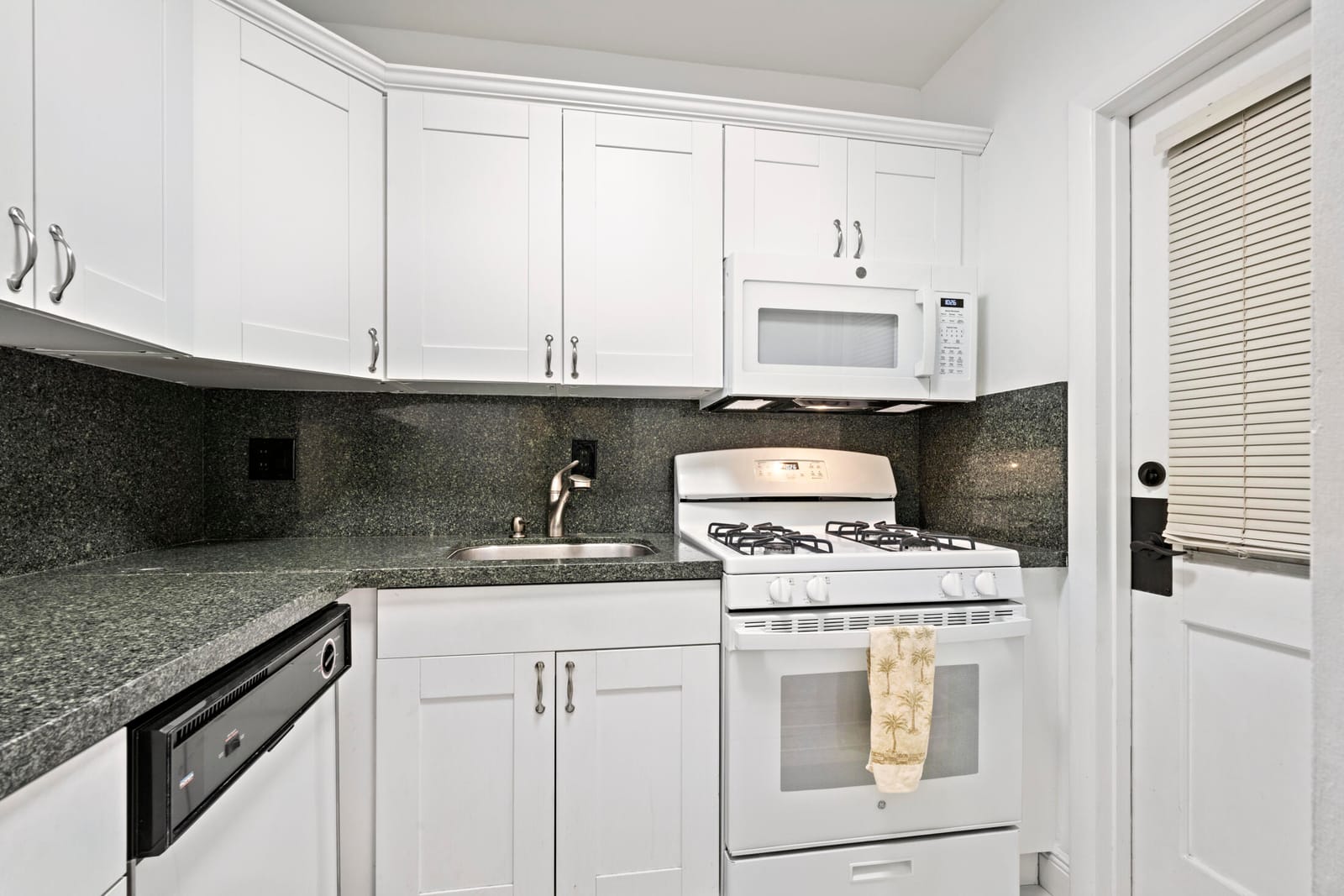 200 E Royal Palm Road 2110 — photo 10
