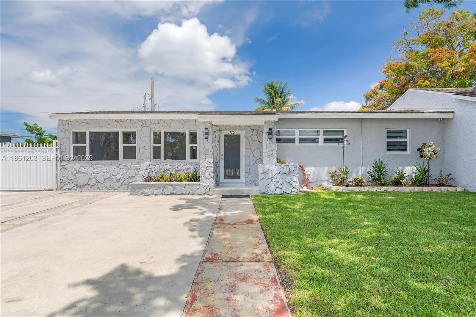 17201 NW 37th Avenue, Miami Gardens, FL 33056