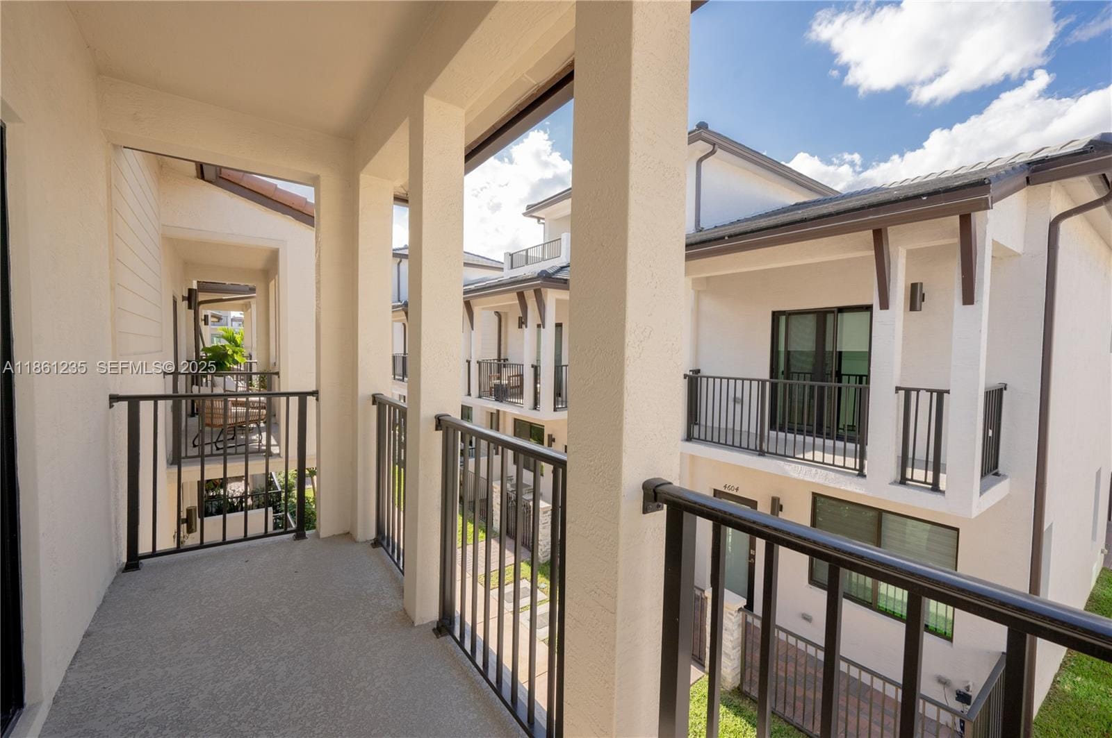 4542 NW 83rd Passage, Doral, FL 33166 photo 5