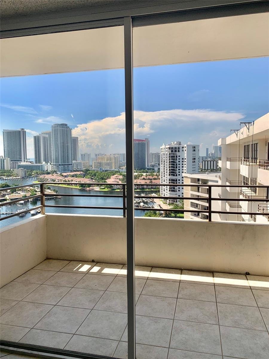 600 Three Islands Boulevard 1817 — photo 8
