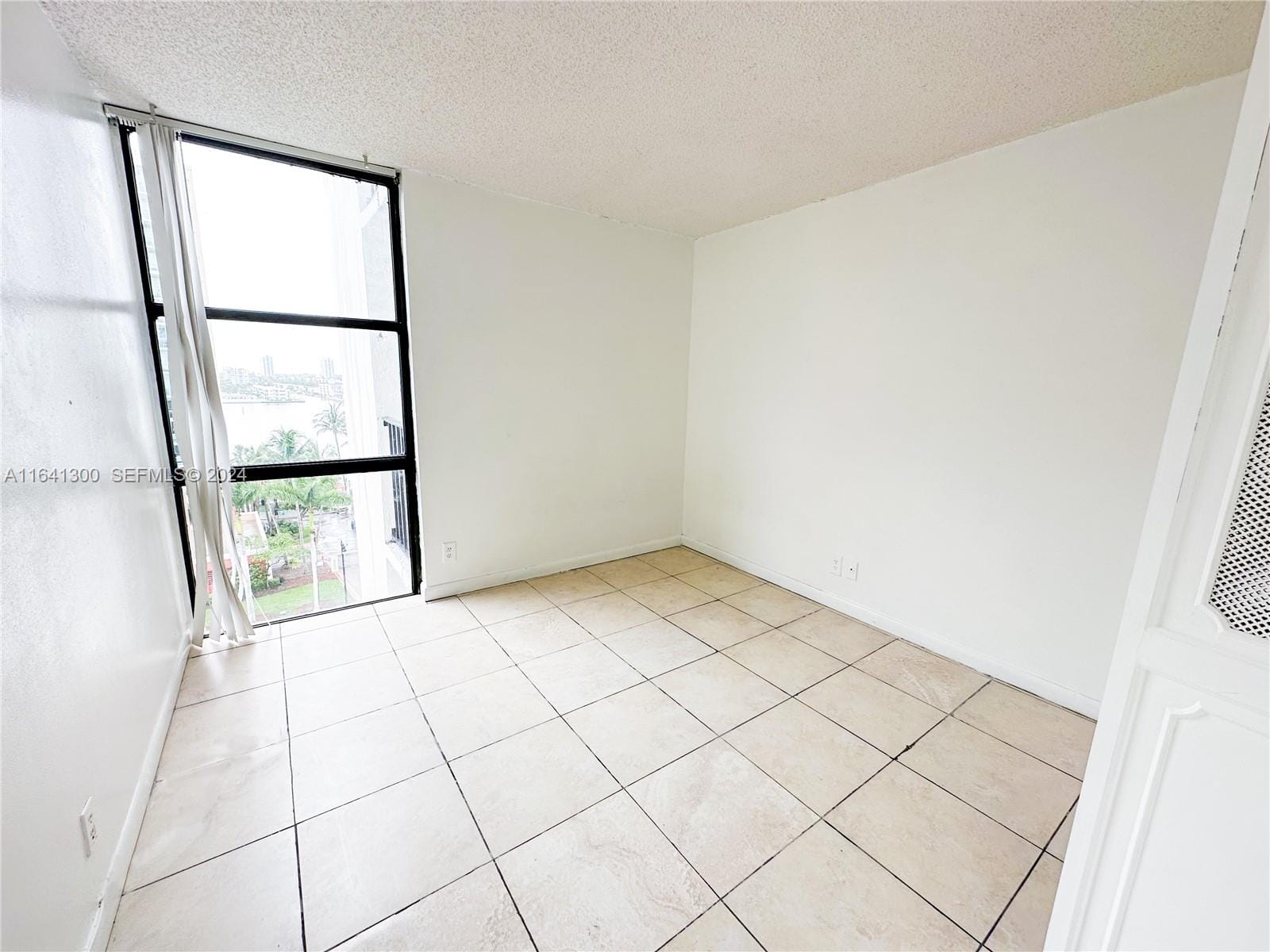 17021 N Bay Road 915, Sunny Isles Beach, FL 33160 photo 14