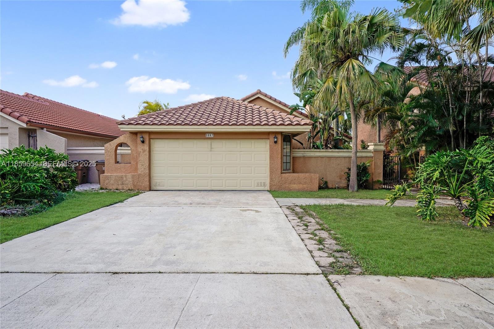 3887 NW 7th Place, Deerfield Beach, FL 33442 photo 2