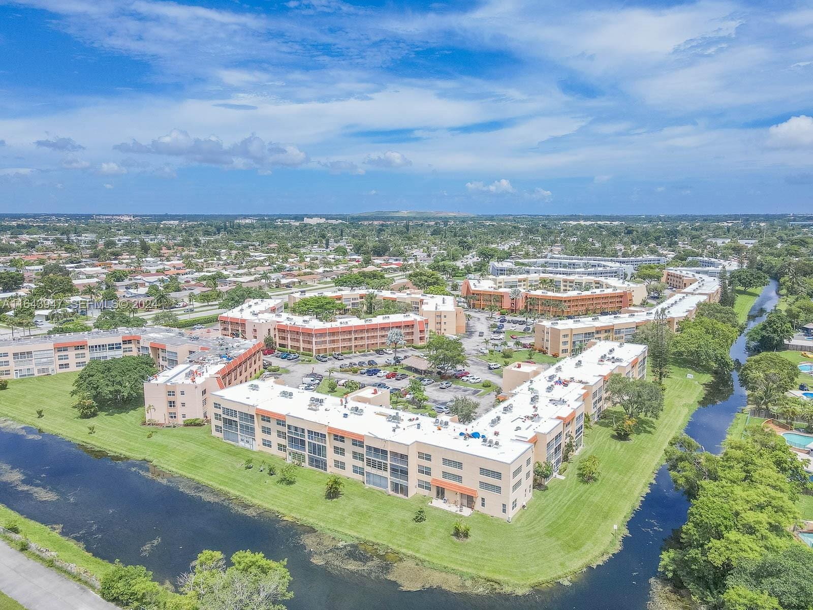 6870 Royal Palm Boulevard 306M, Margate, FL 33063