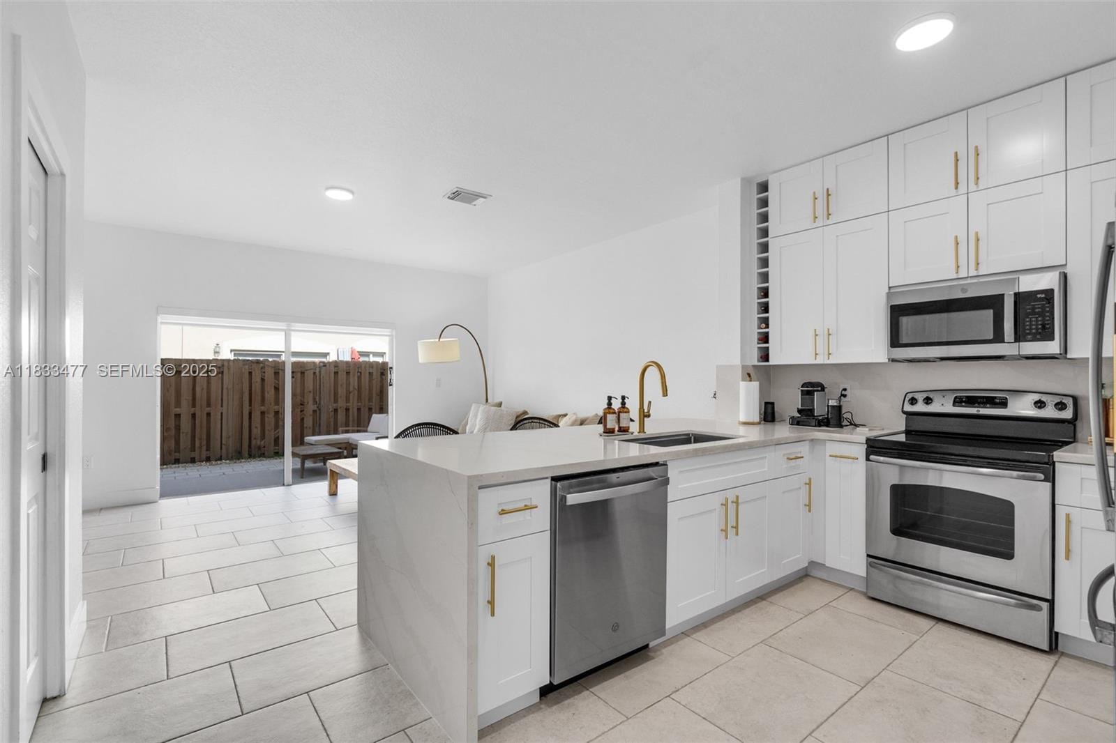 8242 NW 107th Court 7-12, Doral, FL 33178 photo 6