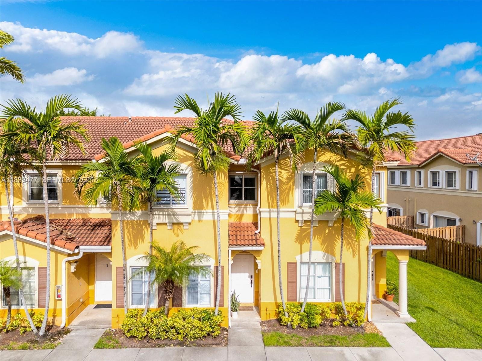 3 bedroom home for sale at 8242 107th, Doral, FL 33178 — $550,000