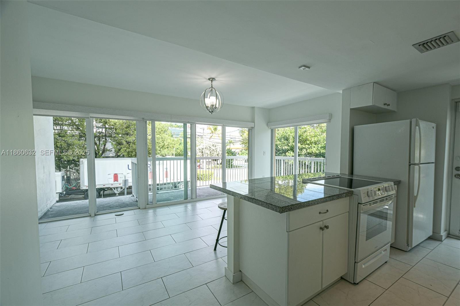 2740 SW 28th Terrace 201, Miami, FL 33133 photo 2