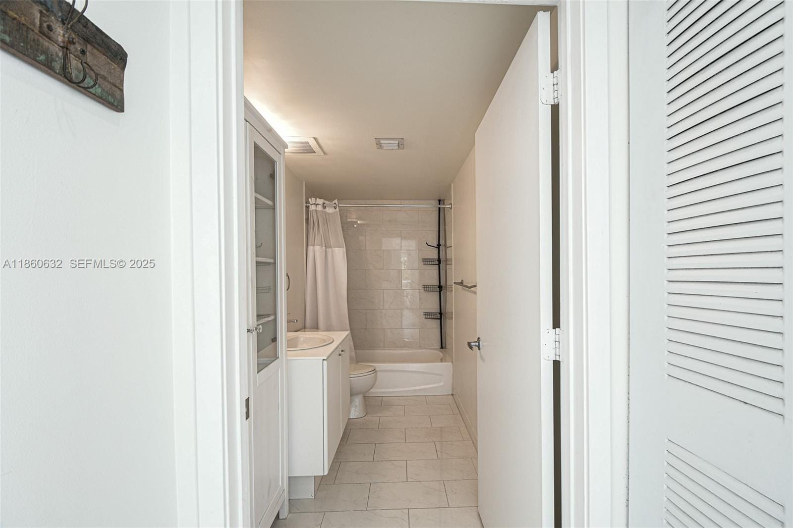 2740 SW 28th Terrace 201, Miami, FL 33133 photo 9