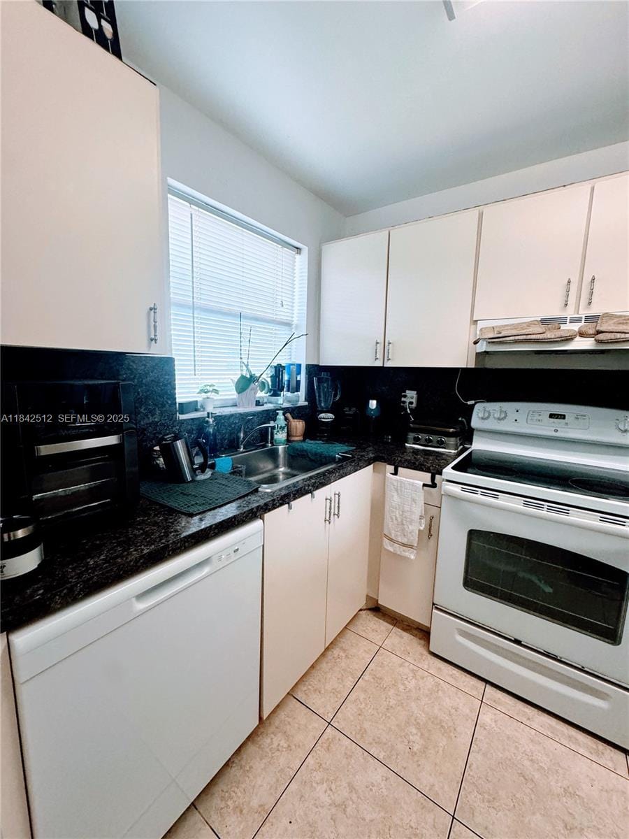 8500 Sunrise Lakes Boulevard 104, Sunrise, FL 33322