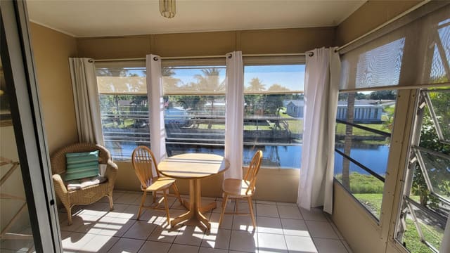 2900 NW 46th Avenue 202, Lauderdale Lakes, FL 33313