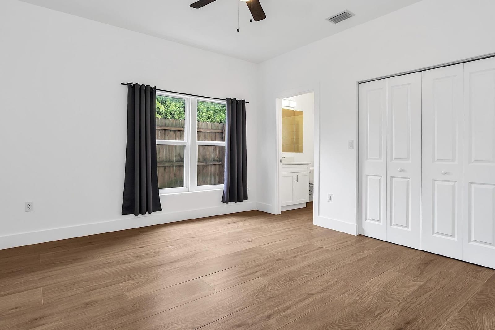 313 S E Street — photo 10