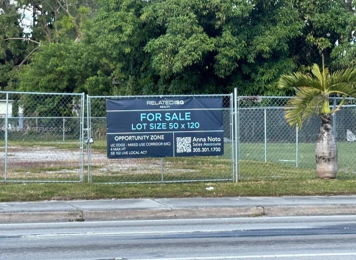 2065 NW 54th Street — photo 3