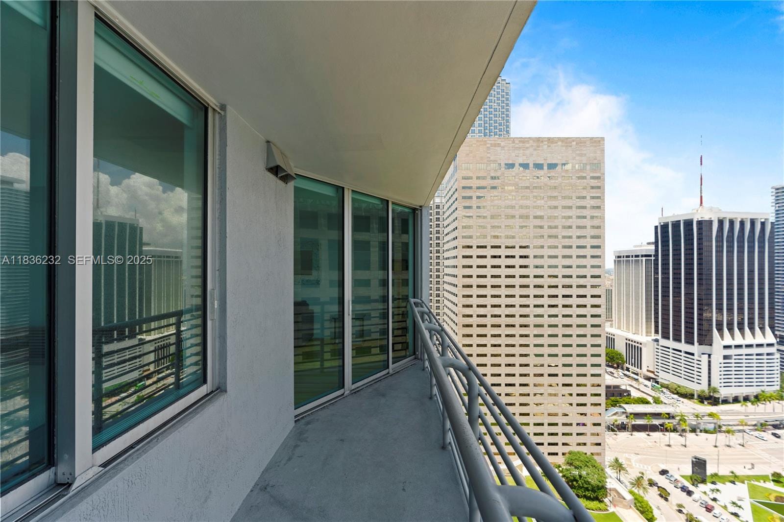 335 S Biscayne Boulevard 3410 — photo 11