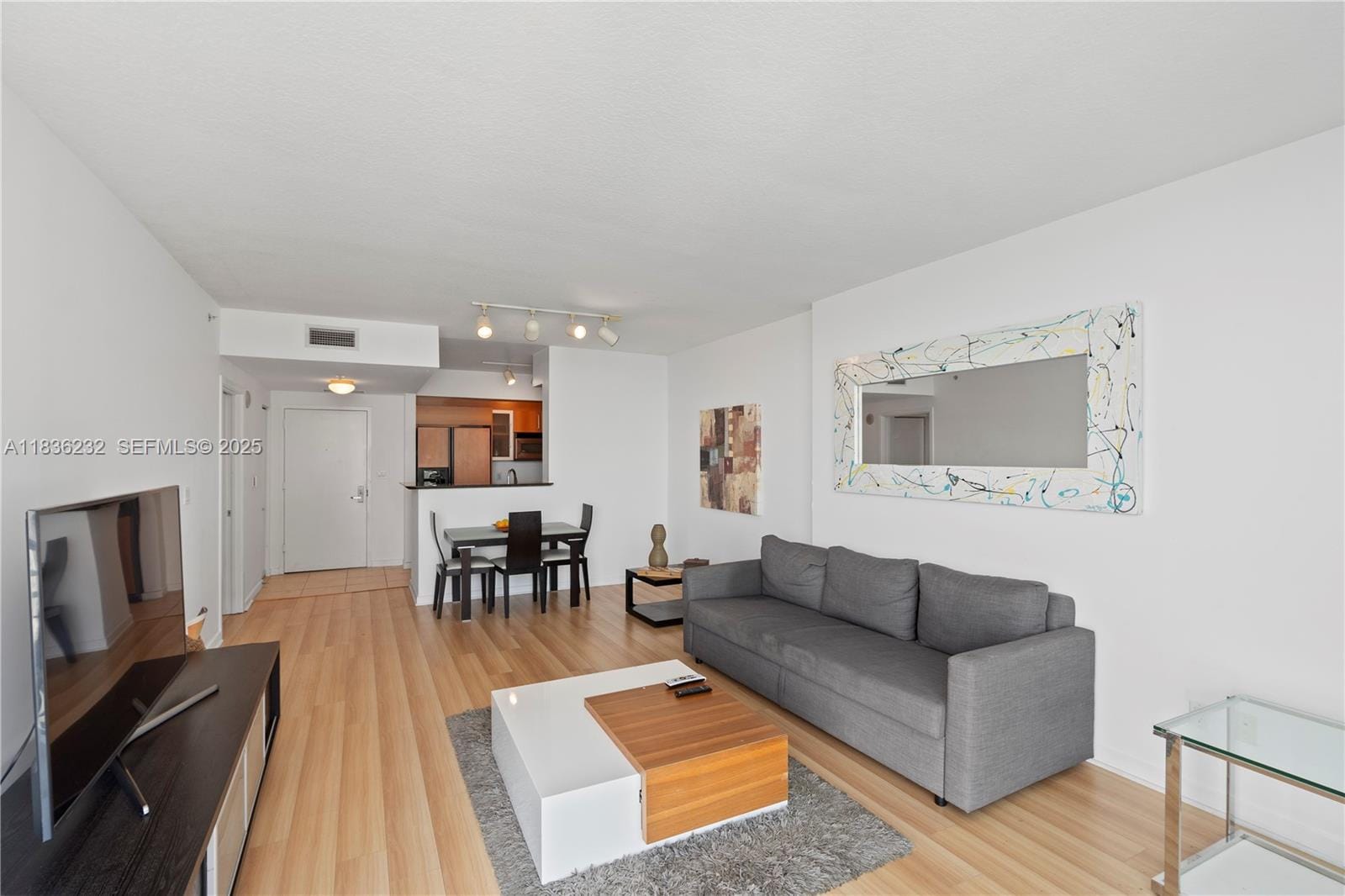 335 S Biscayne Boulevard 3410, Miami, FL 33131 photo 22