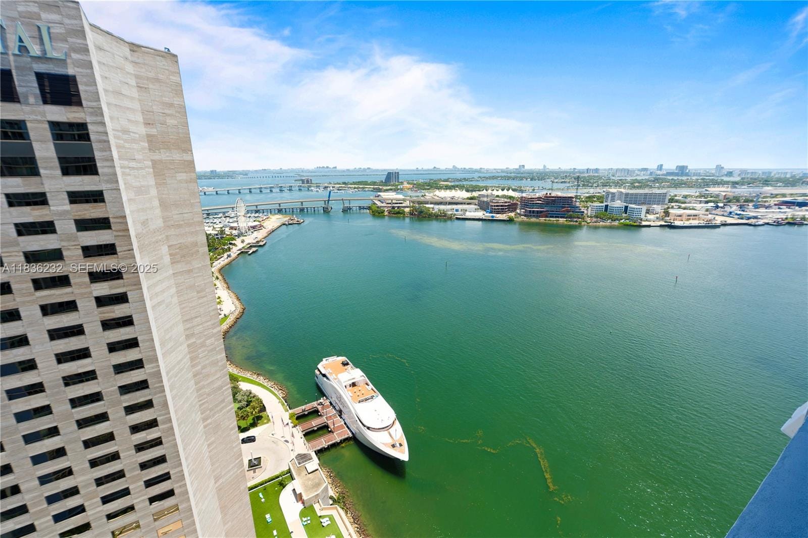 335 S Biscayne Boulevard 3410 — photo 4