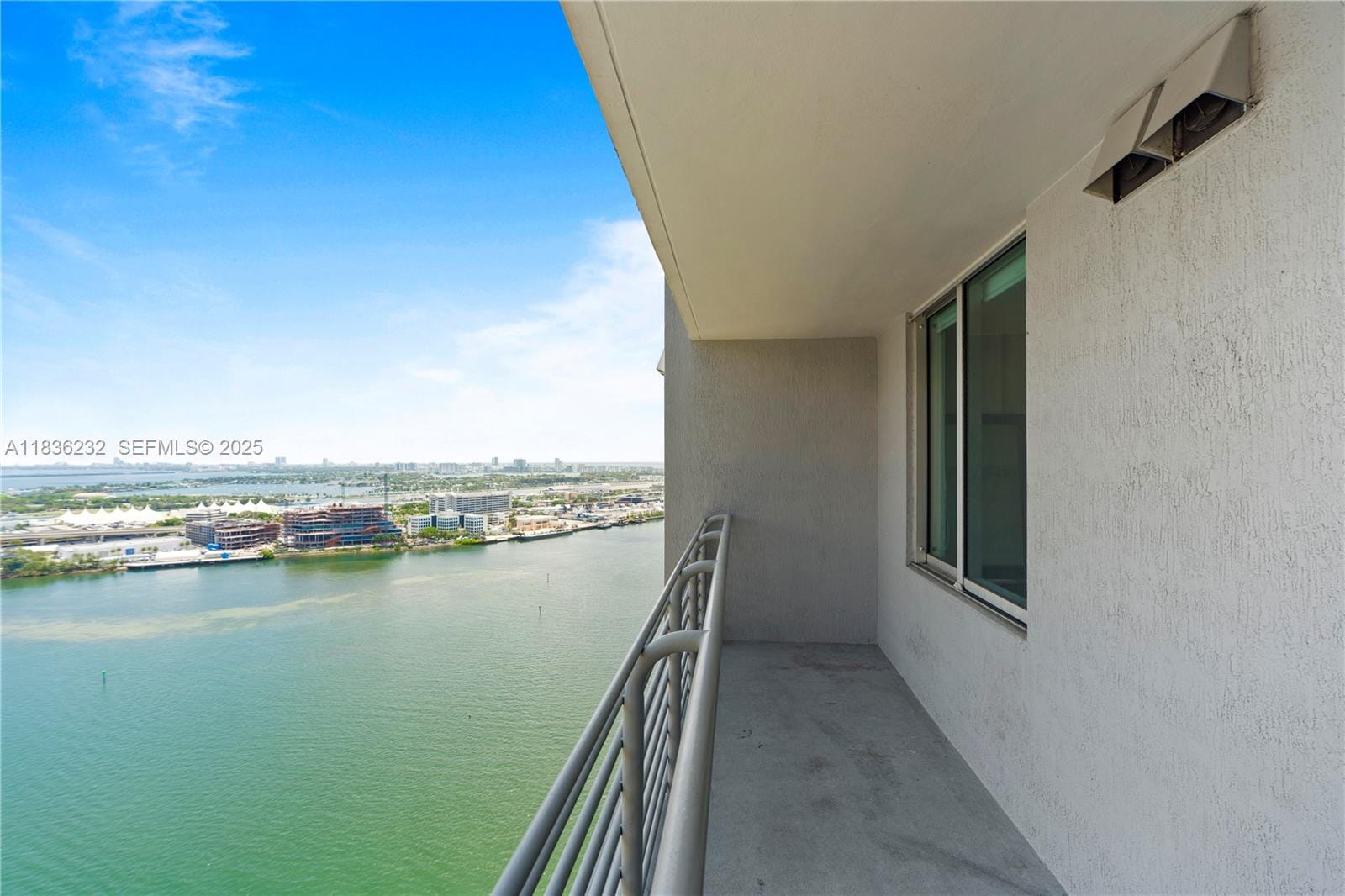 335 S Biscayne Boulevard 3410 — photo 9