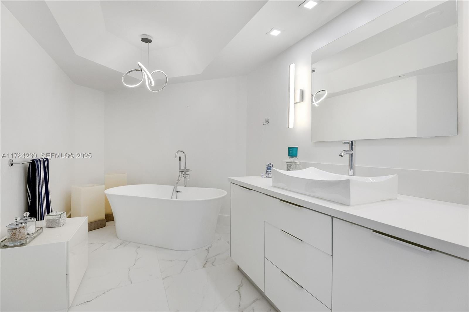 4000 Island Boulevard 2002, Aventura, FL 33160 photo 12