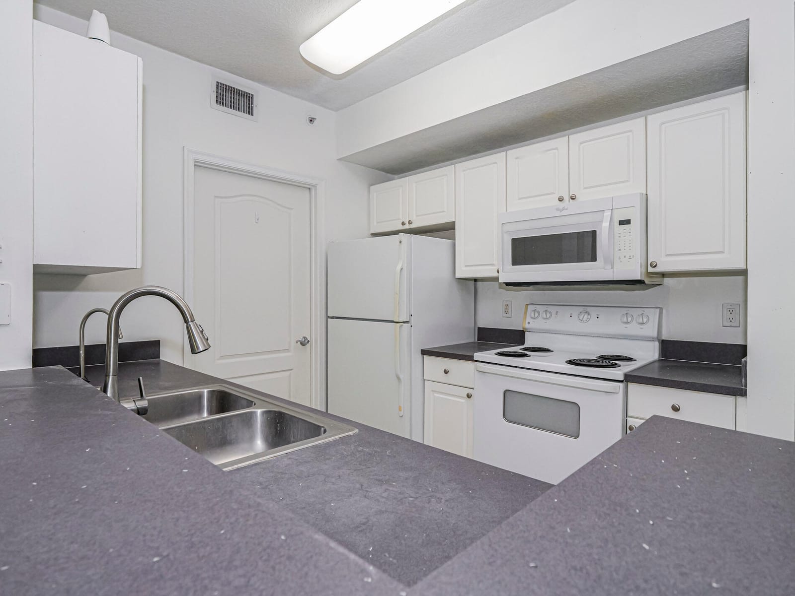 5090 Fairways Circle H206, Vero Beach, FL 32967 photo 6