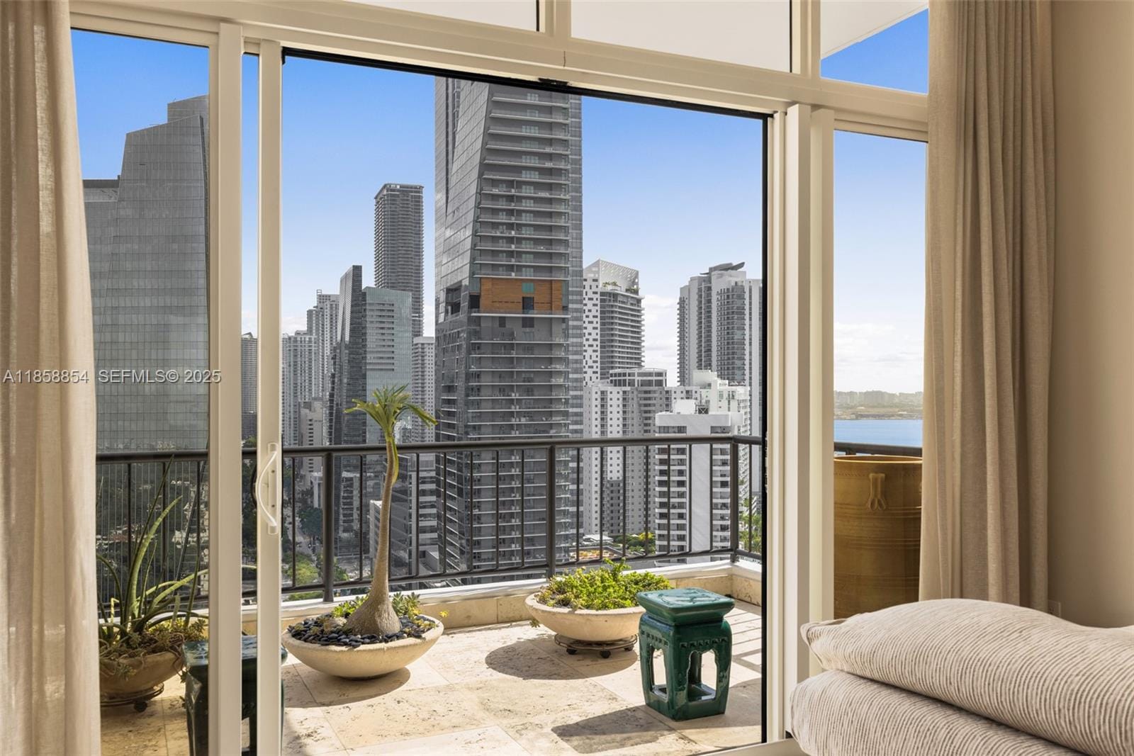 1581 Brickell Avenue T104, Miami, FL 33129 photo 17