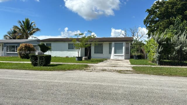 10848 SW 222nd Drive, sold in Lincoln Ests, Miami, FL