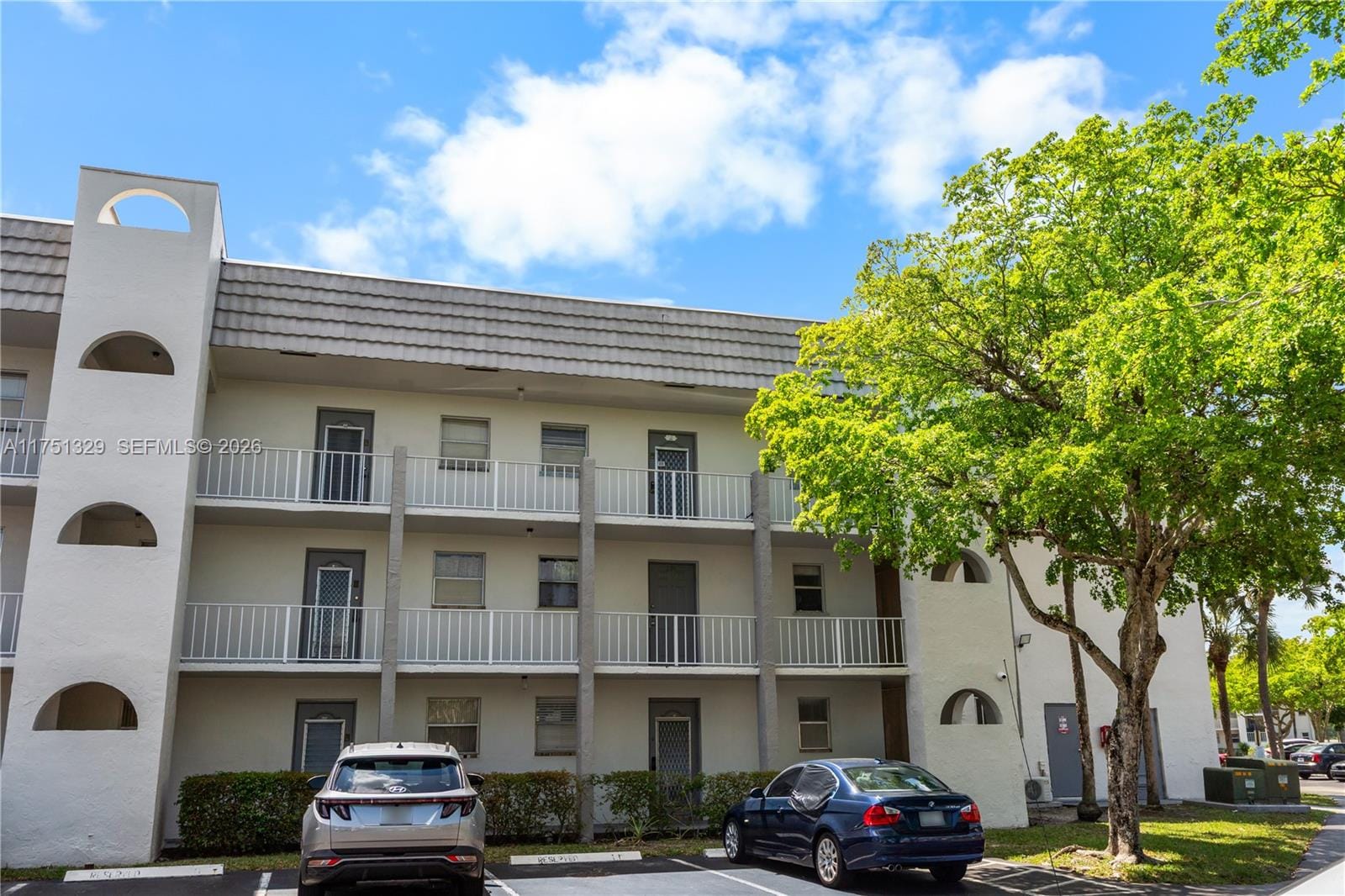 8450 Sunrise Lakes Boulevard 306 — photo 1