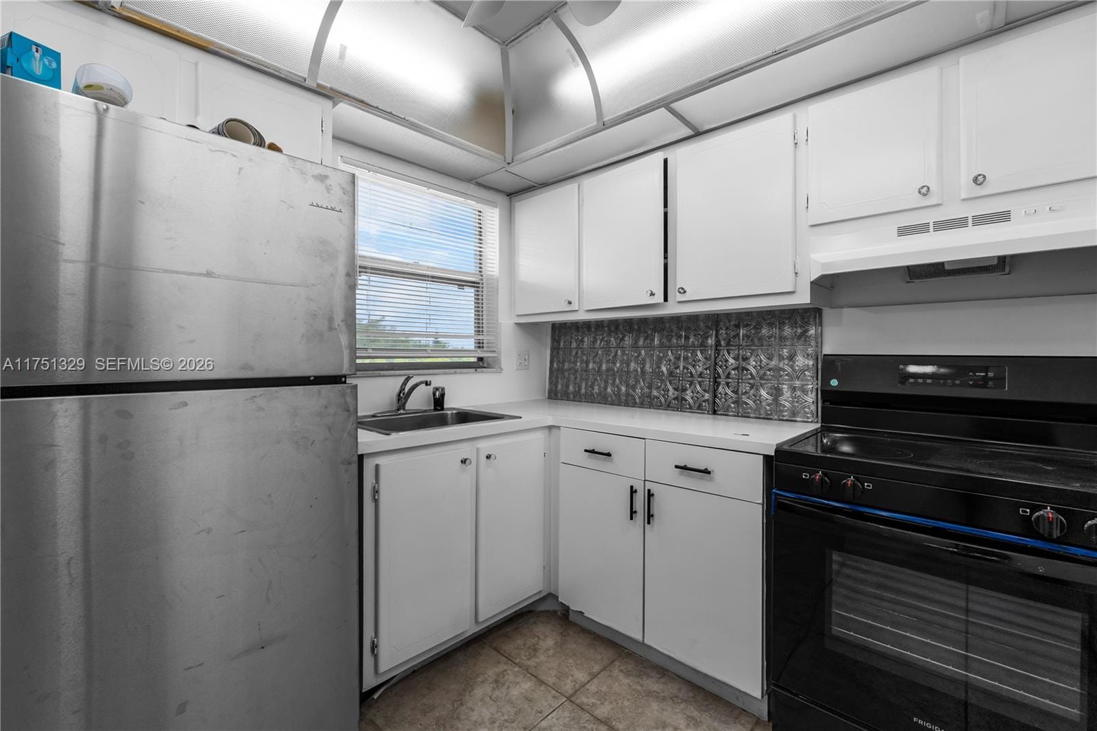 8450 Sunrise Lakes Boulevard 306 — photo 7