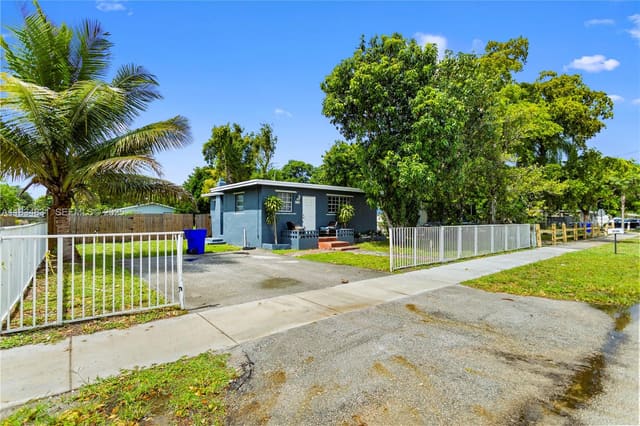 5734 Mckinley Street, sold in Hollywood Country Club, Hollywood, FL