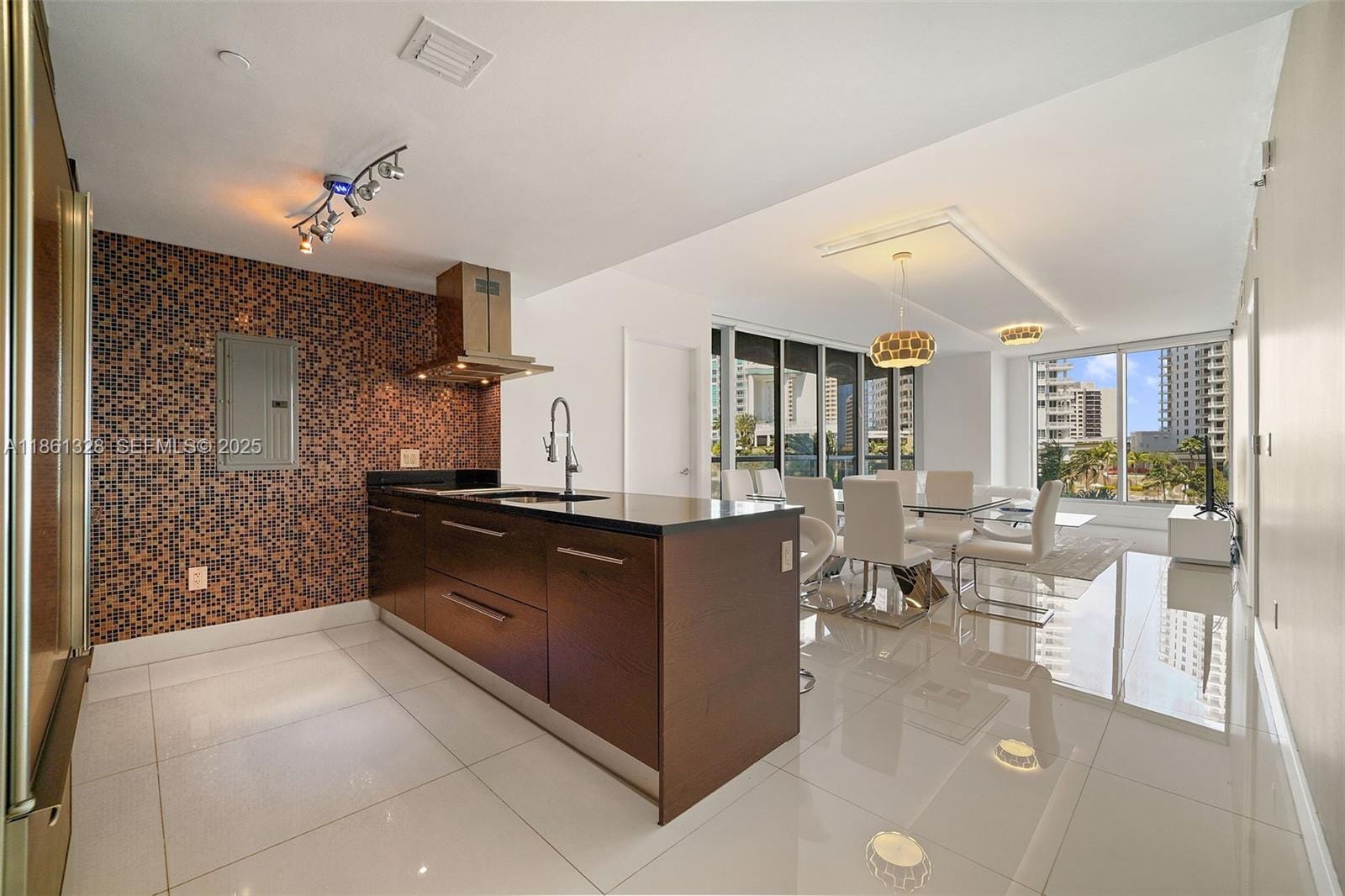 495 Brickell Avenue 402 — photo 5