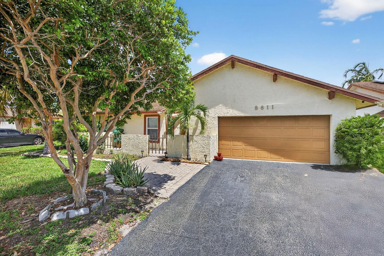 8611 NW 47th Street — photo 2