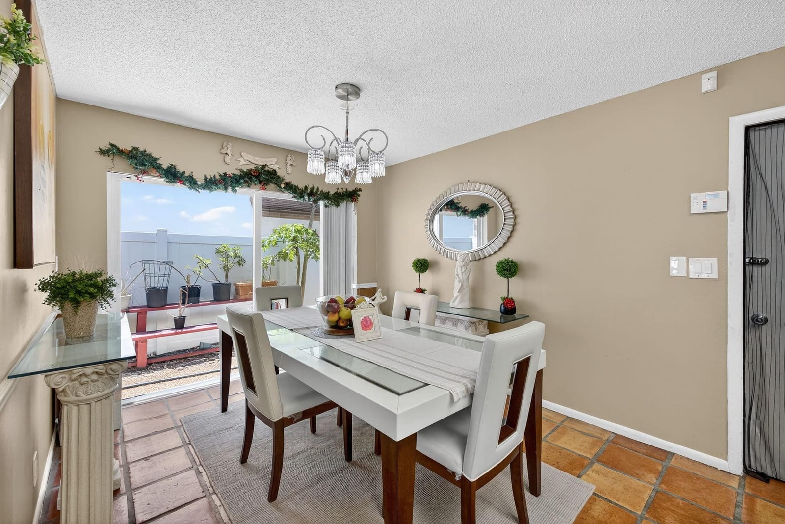 8611 NW 47th Street — photo 8